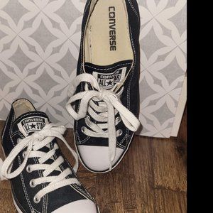 Converse Women's Dainty Shoes - Size 7